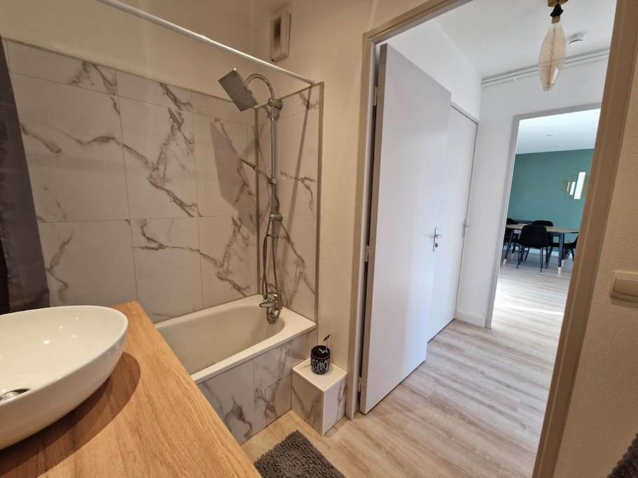 Appartement Cosy Oloron, Aux Pieds Des Pyrenees Et De L'Atlantique! Exteriör bild